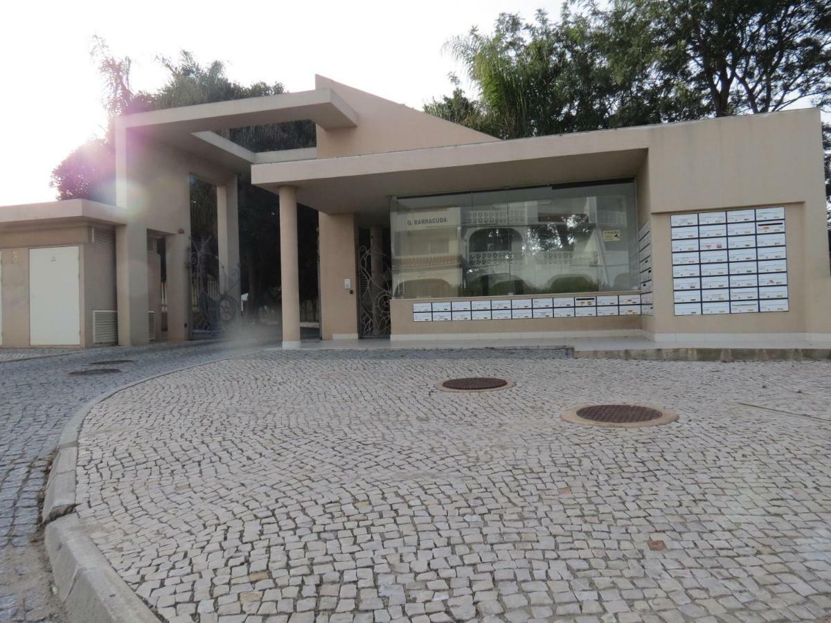 Em Quinta Da Barracuda Apartamento Albufeira